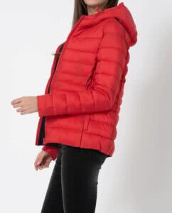 Geaca matlasata cu gluga Red Dora Hailys